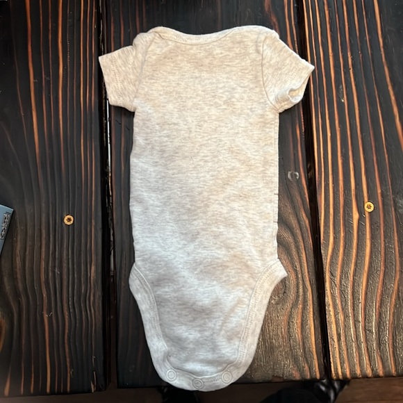 Baby Clothes - Picture 2 of 3